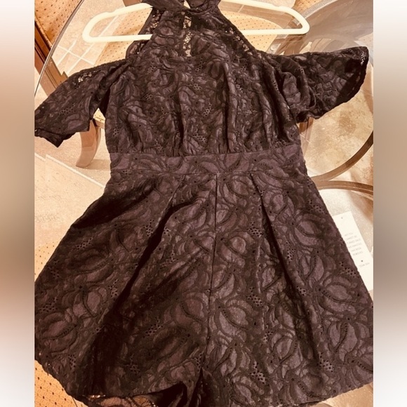 bCBG Generation Black lace romper size 2 nwt - Picture 7 of 10